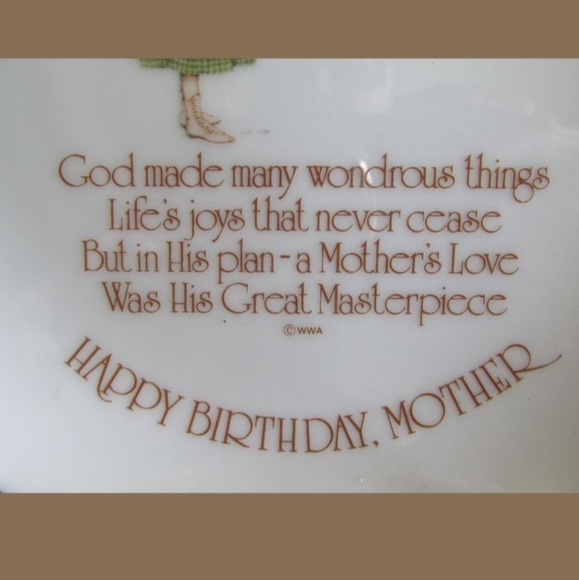 MOTHERS BIRTHDAY GIFT Rare find 1975 Holly Hobby Mothers Love porcelain plate - Picture 2 of 5